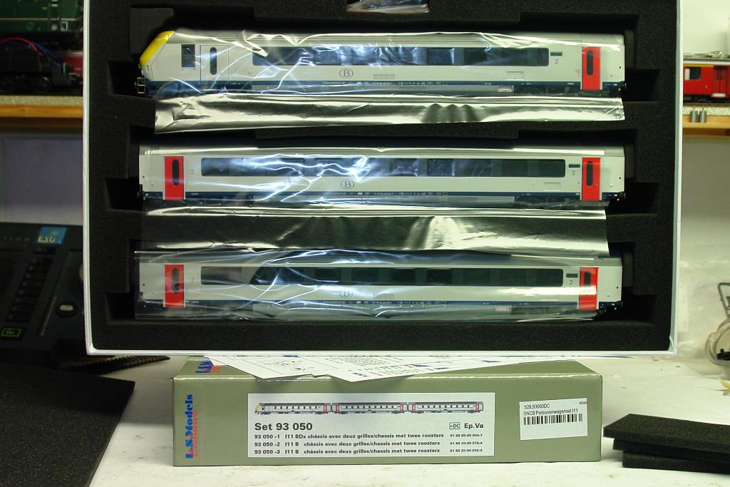 LS MODELS 93050 SNCB NMBS SET i11 AVEC PILOTE CC/DC, Neuf, Autres marques, Enlèvement ou Envoi, Wagon