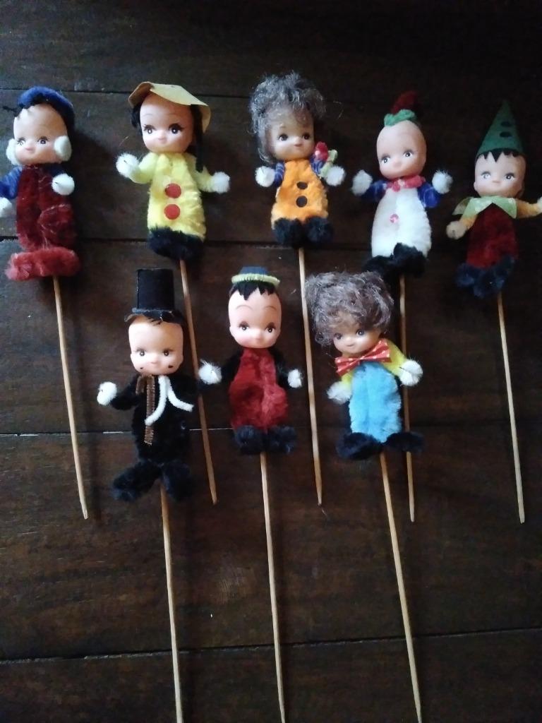 Zeldzame set van 8 vintage stokpoppen.UNIEK !!!, Verzenden
