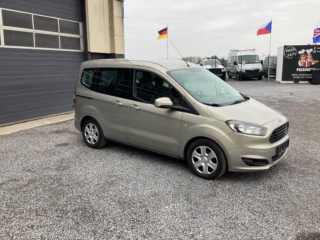 ford courier tourneo 15dci 2019 66000km 13950e alles in, Auto's, Bestelwagens en Lichte vracht, Voorwielaandrijving, Stof, 4 cilinders