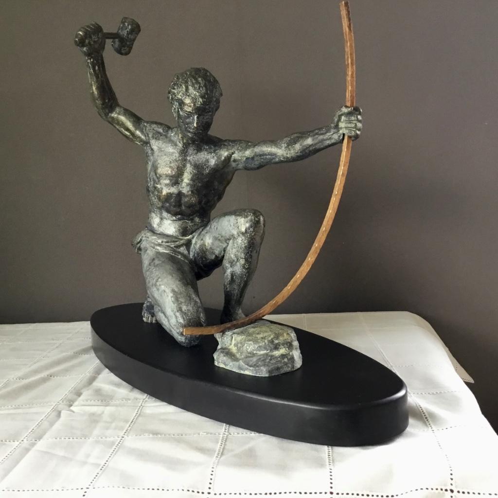 Sculpture art déco le Forgeron signé G. Hervor 1920, Antiquités & Art, Enlèvement ou Envoi