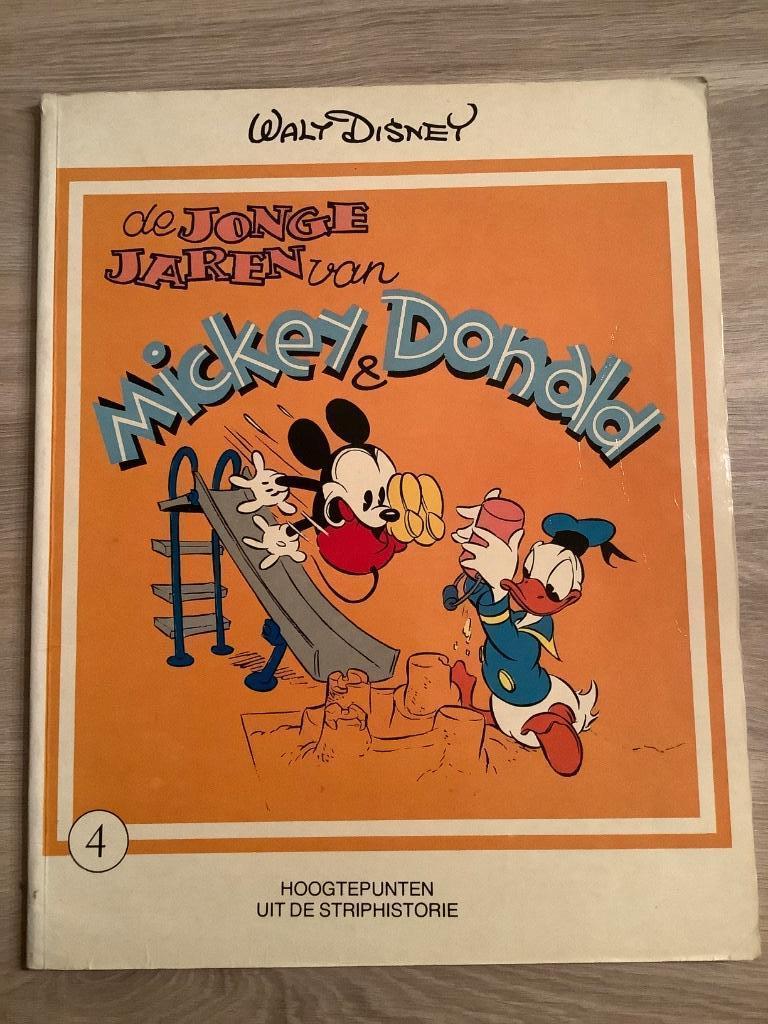Stripboek De jonge jaren van Donald en Mickey uit 1981, Eén stripboek, Ophalen of Verzenden, Gelezen