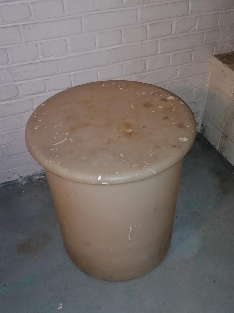 Bac, cuve à eau en plastique blanc 170l, Jardin & Terrasse, Barils de pluie, Enlèvement ou Envoi, Utilisé, Synthétique