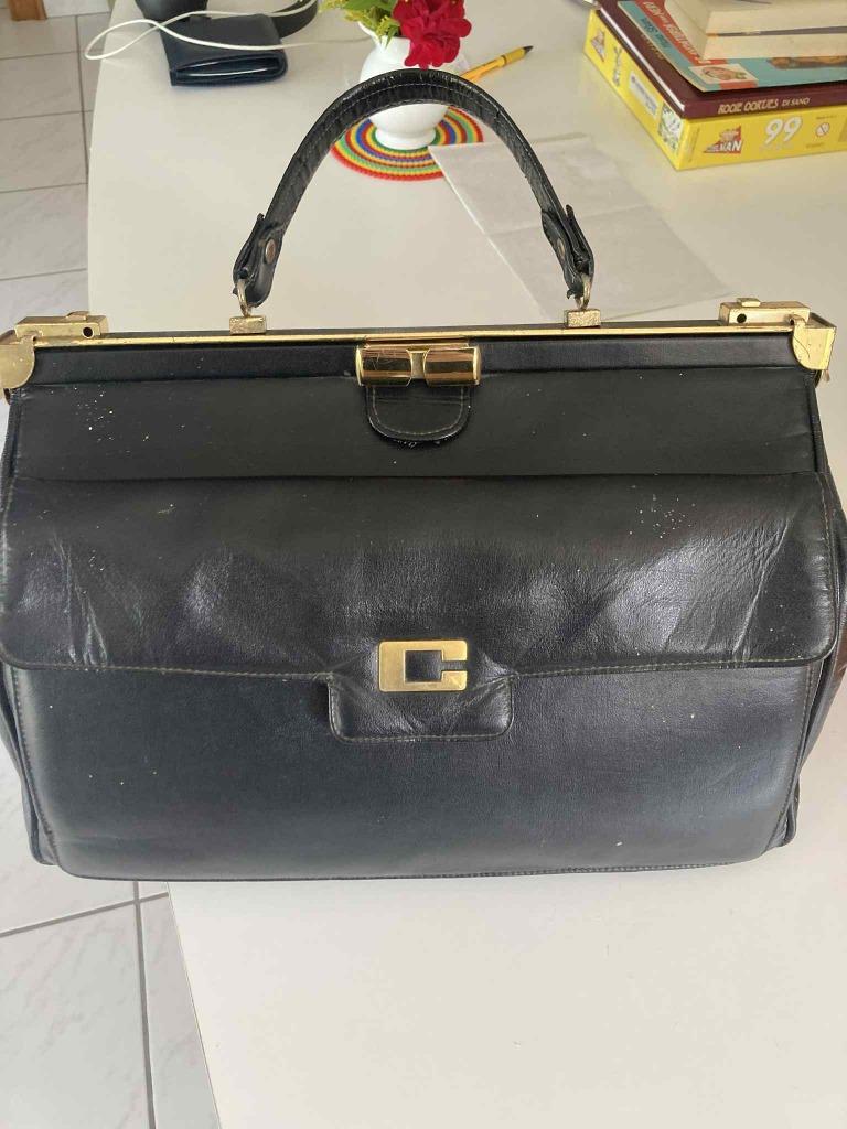 Sac à main vintage en cuir de la marque Carin Brussels, Bijoux, Sacs & Beauté, Sacs | Sacs Femme, Enlèvement, Utilisé, Noir, Sac à main