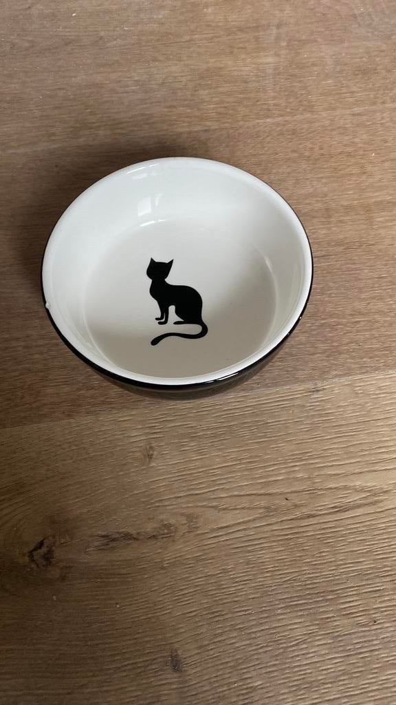 Etensbakje katten, Ophalen, Automatisch, Zo goed als nieuw