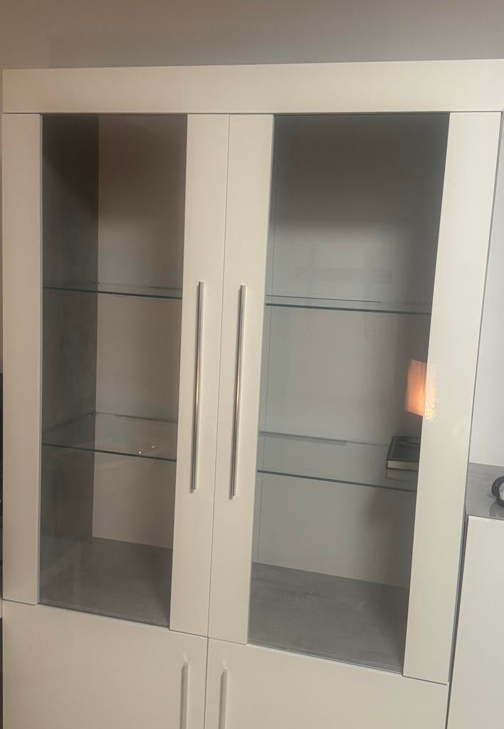Witte vitrinekast te koop, Huis en Inrichting, Ophalen, Zo goed als nieuw