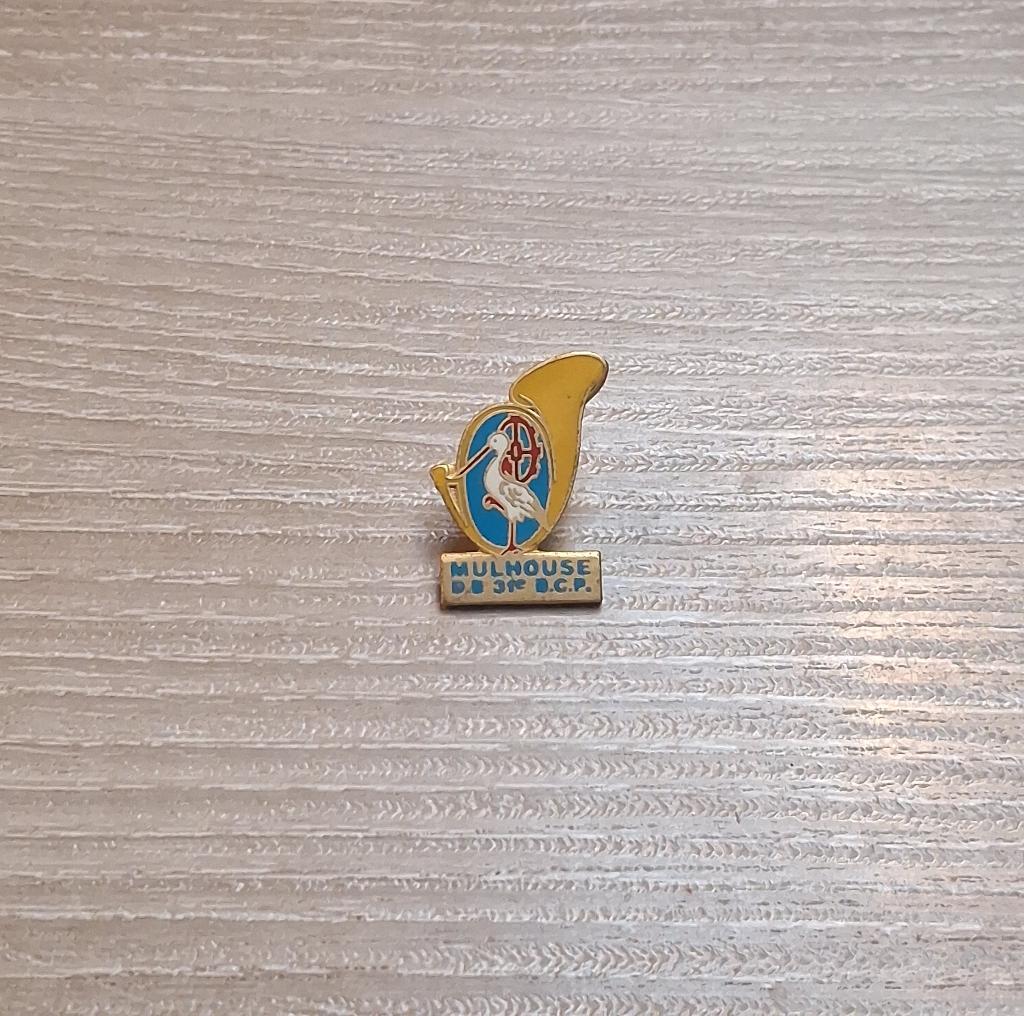 PIN - MULHOUSE - FRANCE - FRANKRIJK - CIGOGNE - OOIEVAAR, Envoi, Utilisé, Ville ou Campagne, Insigne ou Pin's