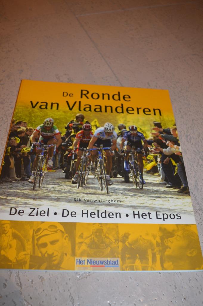 De Ronde van Vlaanderen., Enlèvement ou Envoi, Comme neuf, Course à pied et Cyclisme