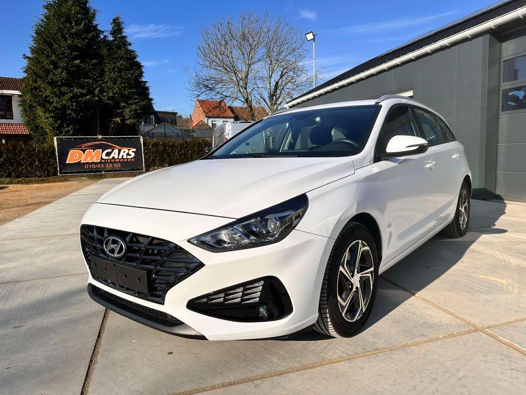 Hyundai i30  1.0 T-GDi / Airco / zetelverwarming / 46.161 km, Voorwielaandrijving, Stof, Wit, Bedrijf