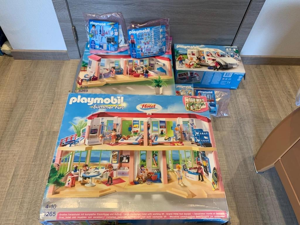 Familiehotel 5265 met Luxe hotel suite 5269 + 5 extra sets, Enlèvement, Comme neuf, Ensemble complet