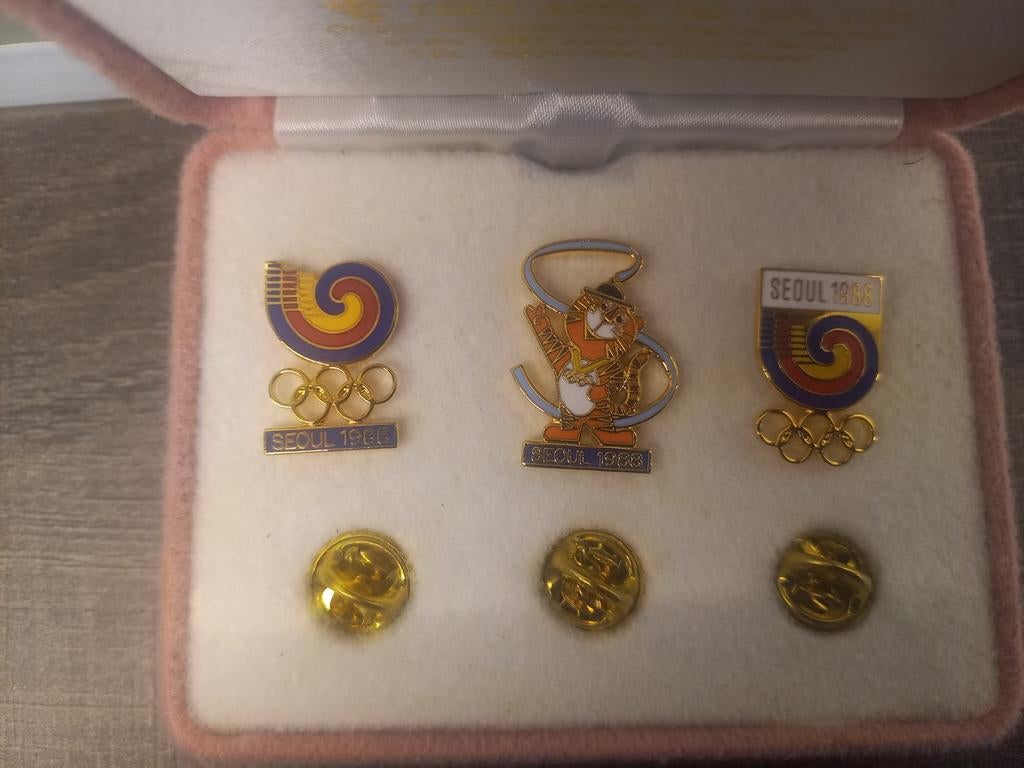 Ecrin de 3 pins collector des jeux olympiques de Séoul 1988, Enlèvement, Neuf