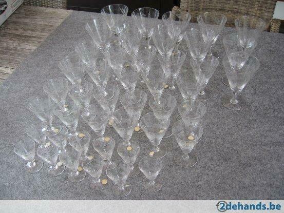 oude borrel-en wijnglazen Boussu belgium 44-delig, Maison & Meubles, Cuisine | Vaisselle, Enlèvement ou Envoi, Utilisé, Verre ou Verres