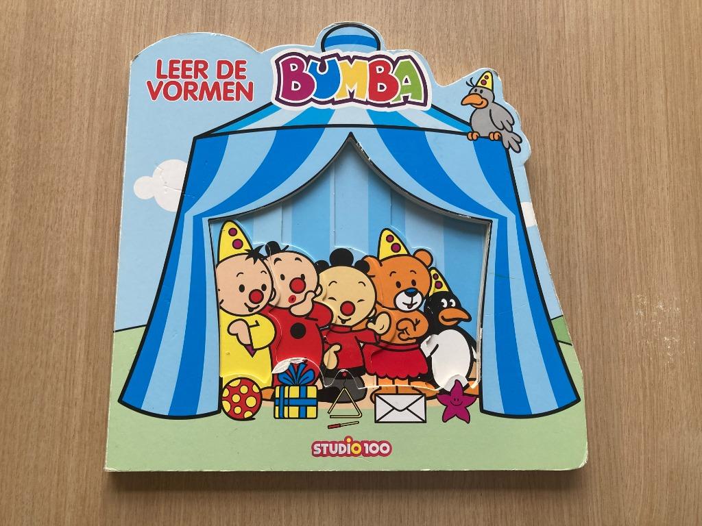 Kartonnen boek - Bumba: leer de vormen - Studio 100, Enlèvement ou Envoi, Utilisé, 1 à 2 ans