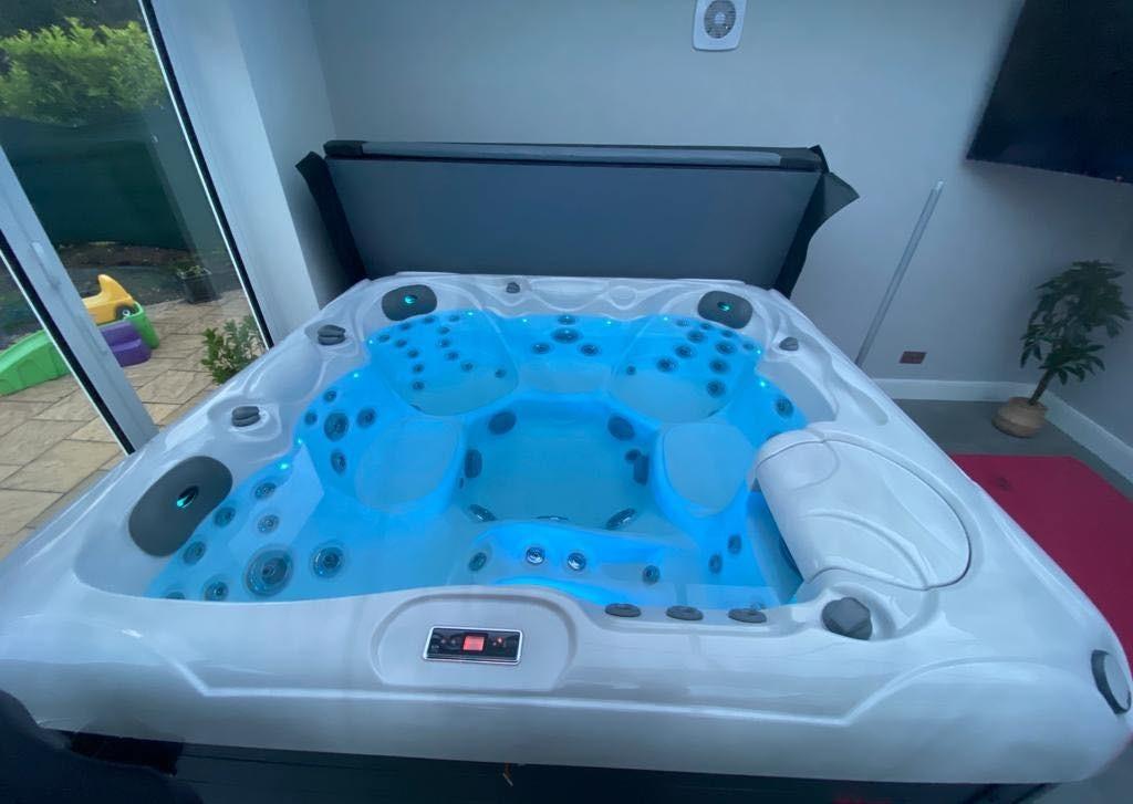 Nieuwe jacuzzi 4/5/6 personen full option voor vakantiehuis, Huis en Inrichting, Ophalen of Verzenden, Nieuw