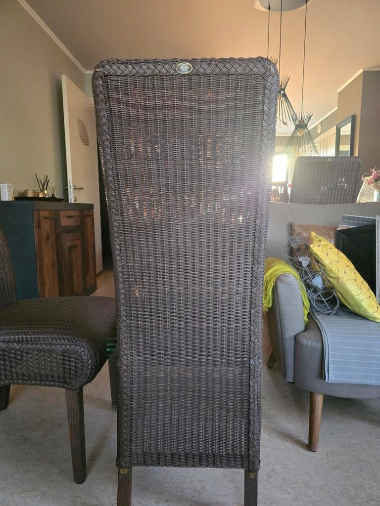 6 stoelen Loom (zonder tafel), Ophalen