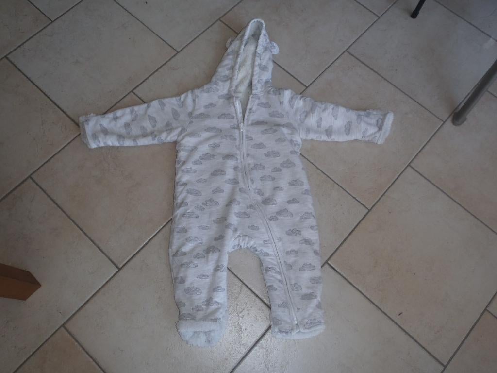 combinaison gris clair taille 74, Enlèvement ou Envoi, Comme neuf, Garçon, Manteau
