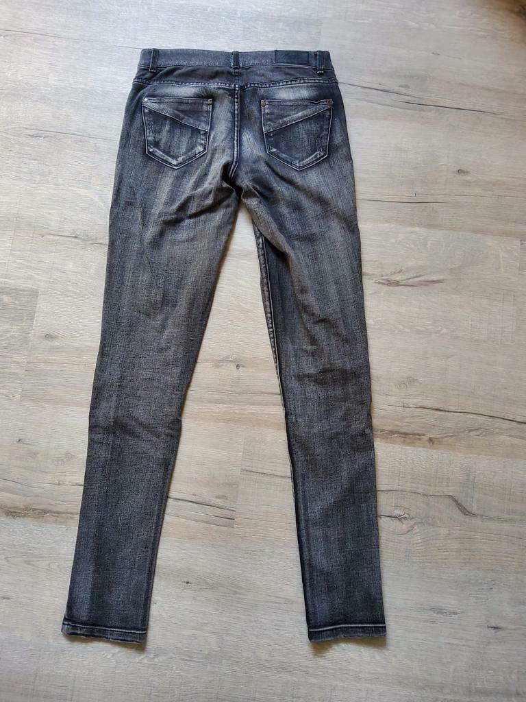 Afgewassen zwart/grijze jeans van morgan maat 34, Kleding | Dames, Zwart, Zo goed als nieuw, W27 (confectie 34) of kleiner, Morgan