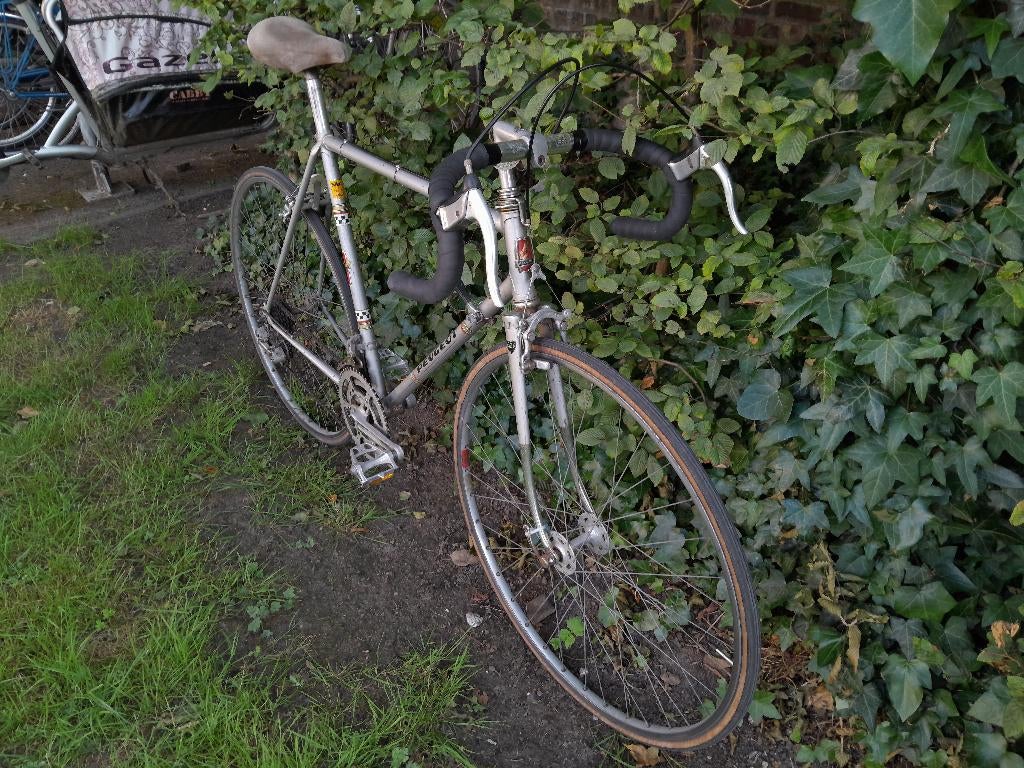 Vélo de course Peugeot, 10 à 15 vitesses, Acier, Enlèvement, Utilisé