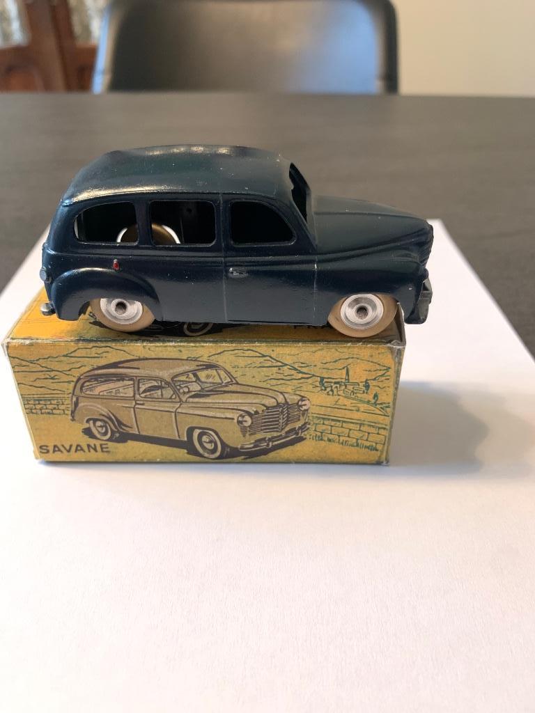 CIJ Renault Prairie avec (repro ?) boîte, Enlèvement ou Envoi, Utilisé, Voiture, Autres marques