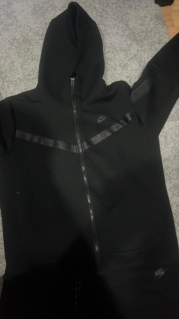 Technologie Nike, Enlèvement ou Envoi, Comme neuf, Taille 42/44 (L)