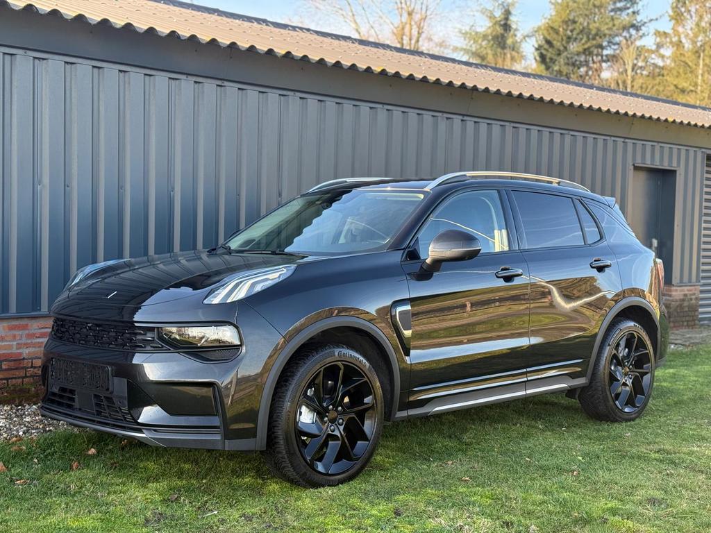 Lynk & Co 01 Plug in Hybrid Black Edition Bomvol!, Auto's, Lynk & Co, Automaat, Zwart, Bedrijf, 5 deurs