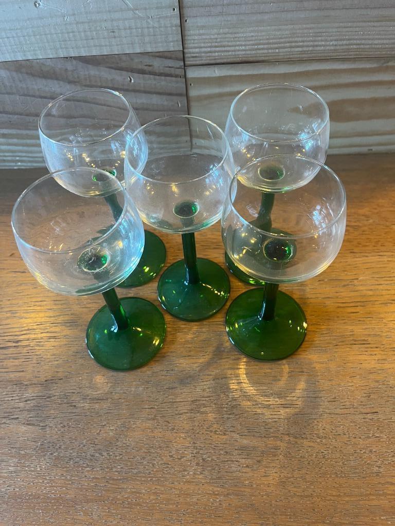 5 witte wijnglazen Elzas met groene voet, Ophalen of Verzenden