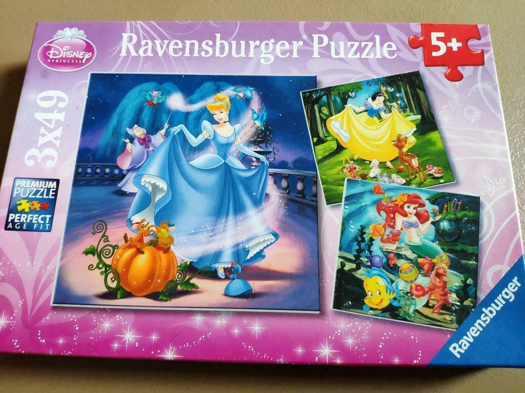 Disney 3x puzzel Assepoester, Sneeuwwitje, Kleine Zeemeermin, Ophalen of Verzenden, 10 tot 50 stukjes, Zo goed als nieuw, 4 tot 6 jaar
