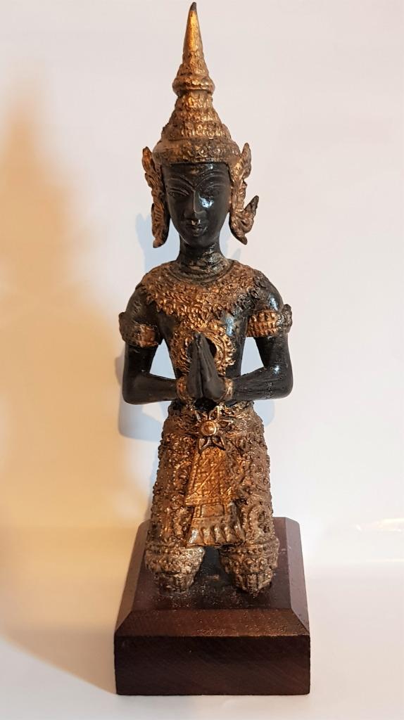 Statuette thaï en bronze d’une danseuse en prière, Enlèvement ou Envoi, Bronze
