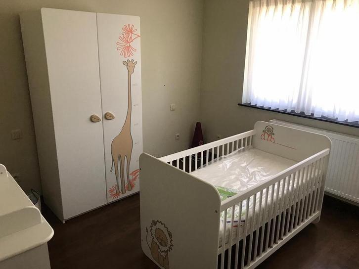 Kinderslaapkamer - Wit - Le Roi du Mattress, Ophalen, Zo goed als nieuw