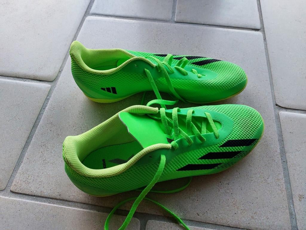 Adidas zaalvoetbal schoenen, Sport en Fitness, Voetbal, Ophalen of Verzenden, Nieuw, Schoenen