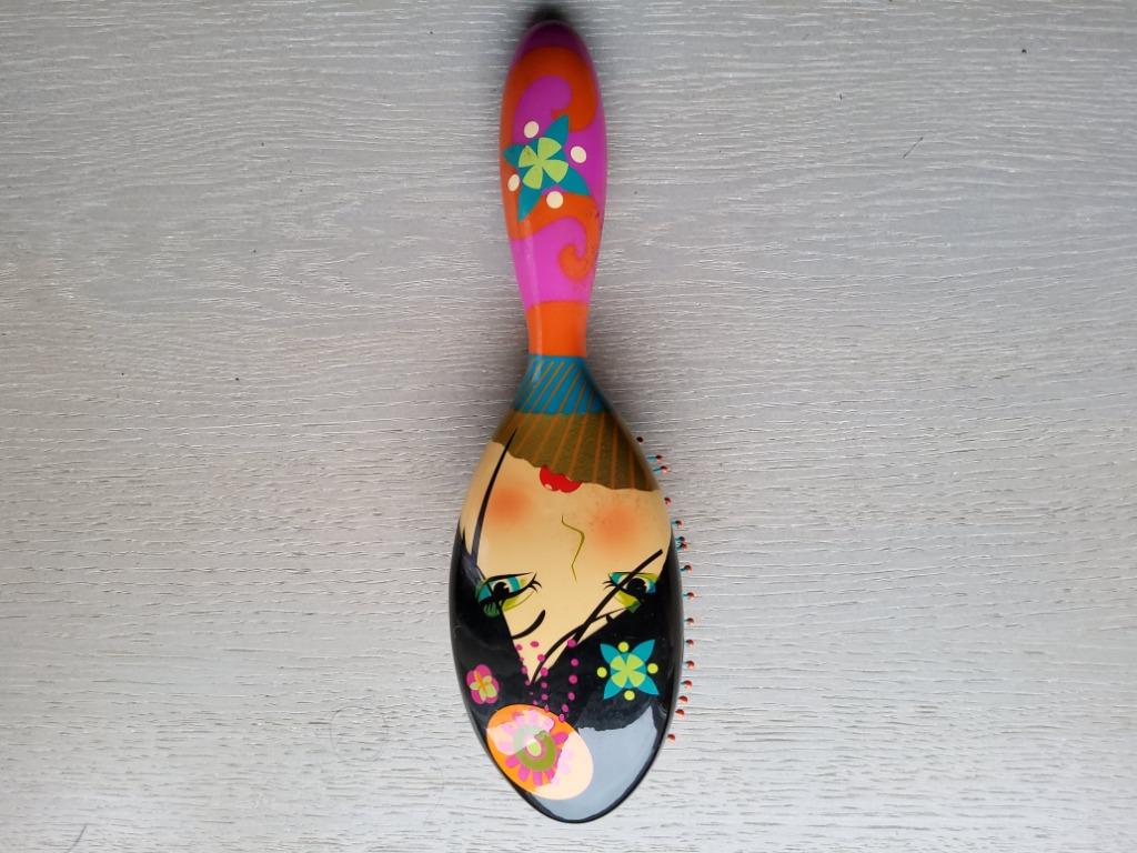 Brosse à cheveux Pylones, Envoi, Neuf, Peigne ou Brosse
