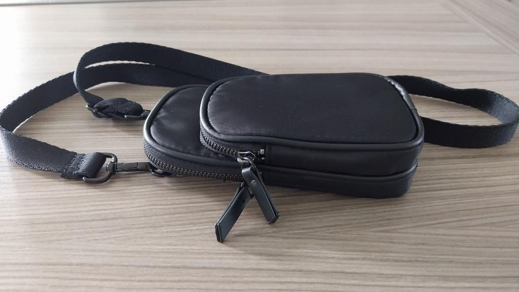 Smartphonetasje zwart, Handtassen en Accessoires, Tassen | Damestassen, Ophalen, Gebruikt, Zwart, Schoudertasje