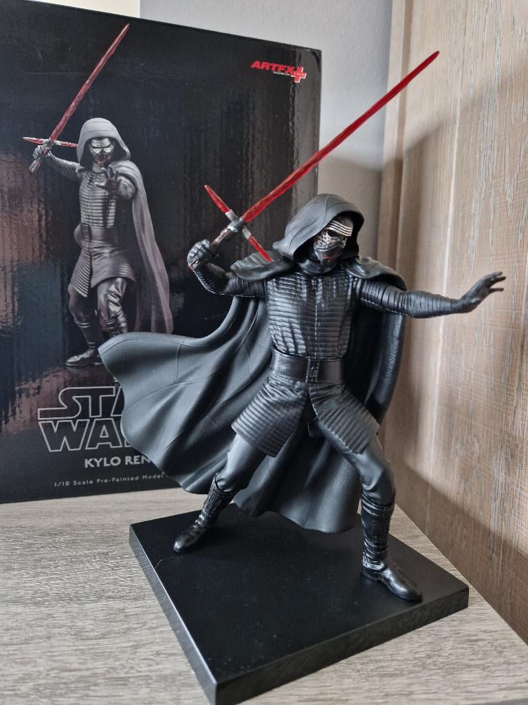 Kotobukiya Artfx+ Star Wars Kylo Ren 1/10 scale figurine, Verzamelen, Verzenden, Zo goed als nieuw, Actiefiguurtje