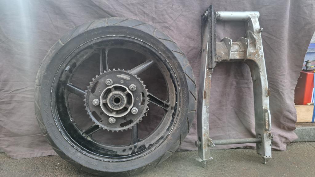velg en achterbrug Honda CBR 600 F, Motoren, Ophalen