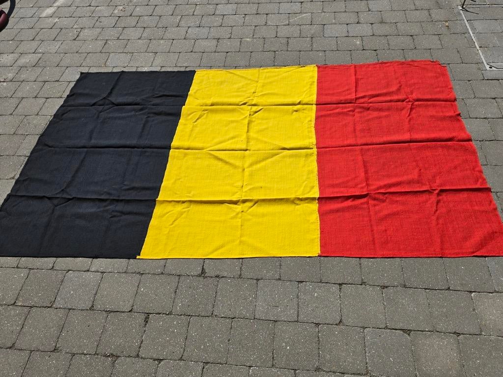Ancien drapeau belge 210 x 120 cm, Enlèvement