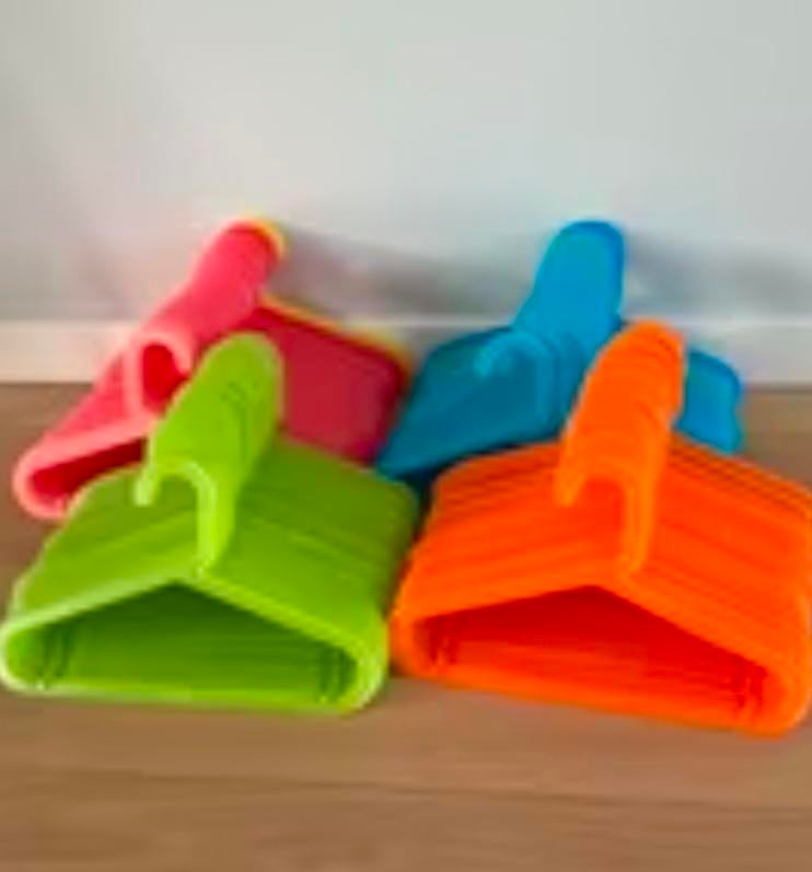 Klerenhangers voor kids., Ophalen