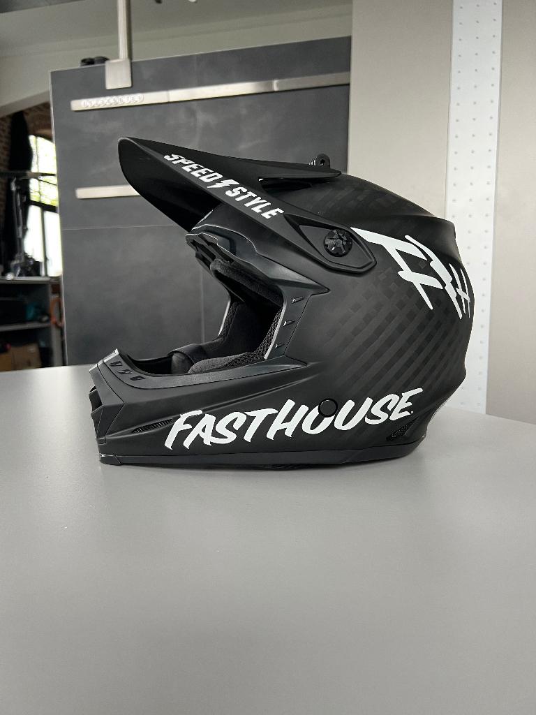casque VTT / DH Bell 9 fast house full carbon, Fietsen en Brommers, Fietsen | Mountainbikes en ATB, Nieuw, Ophalen of Verzenden