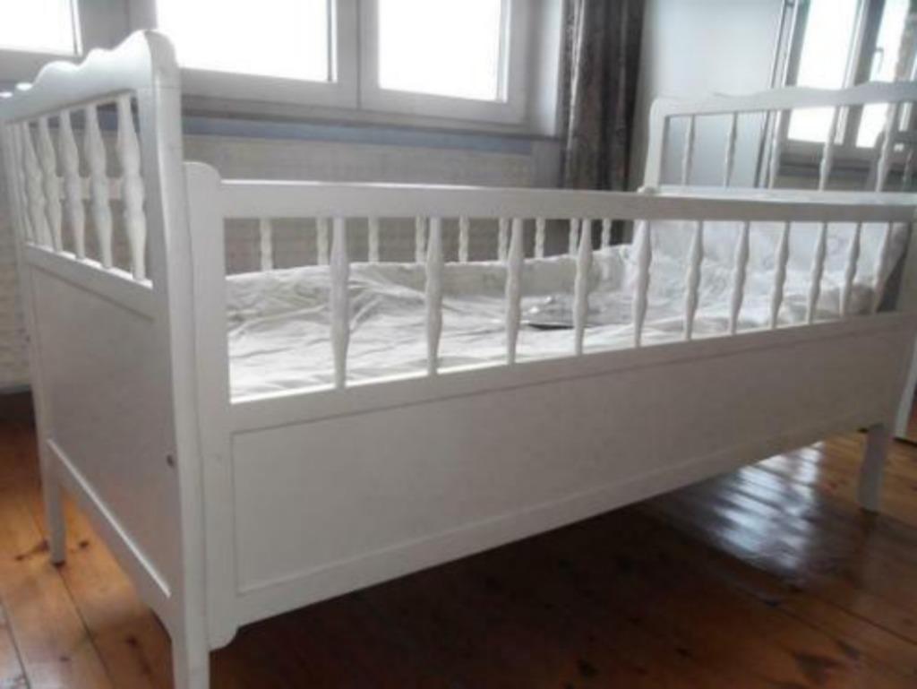 Charmant babybedje – Lit charmant de bébé, Ophalen, Ledikant