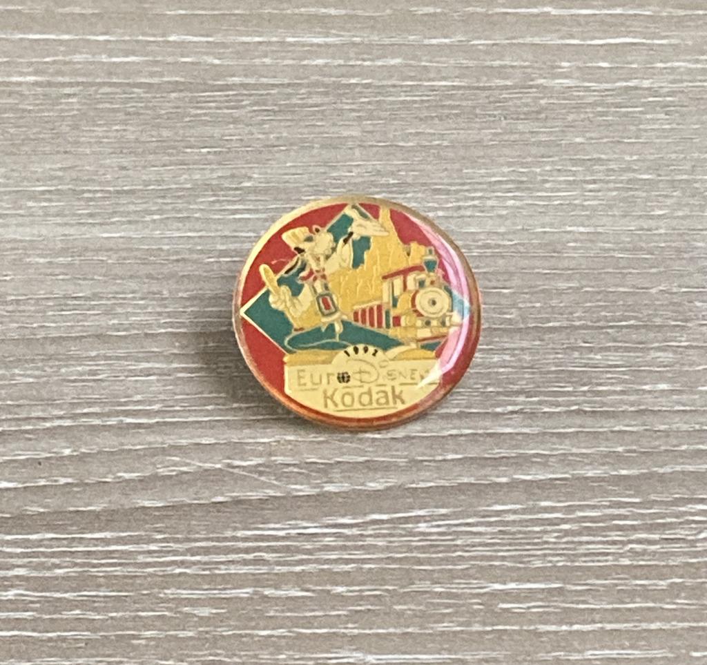 PIN - EURO DISNEY - GOOFY - KODAK, Verzenden, Gebruikt, Figuurtje, Speldje of Pin