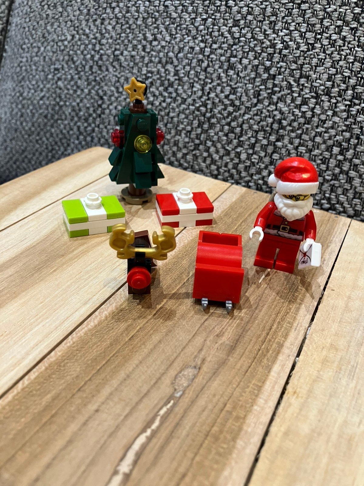 Lego kerstthema, kerstman, rendier , slee, kerstboom, pakje, Ophalen of Verzenden, Zo goed als nieuw, Lego