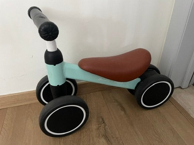 Eerst loopfiets - Bandit and Angels, Kinderen en Baby's, Speelgoed | Buiten | Voertuigen en Loopfietsen, Ophalen, Gebruikt, Loopfiets