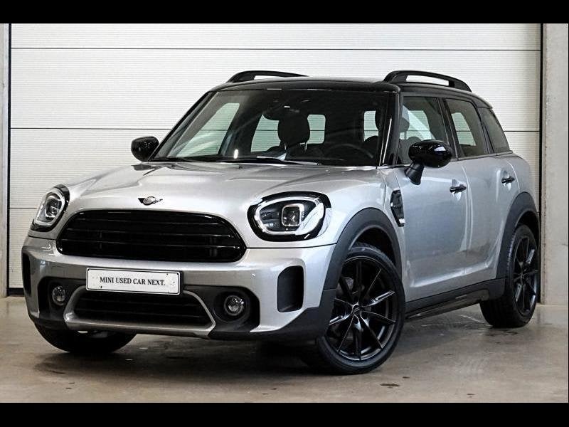 MINI Cooper AUTOMAAT - LEDER - NAVI - LED, 136 pk, 5 deurs, SUV of Terreinwagen, Zilver of Grijs