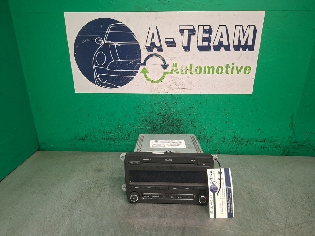 RADIO Skoda Fabia II Combi (01-2007/12-2015) (|5J0035161C|), Gebruikt, Info@skoda-auto.de, Skoda, Max-Planck-Straße  3-5
64331  Weiterstadt, DE