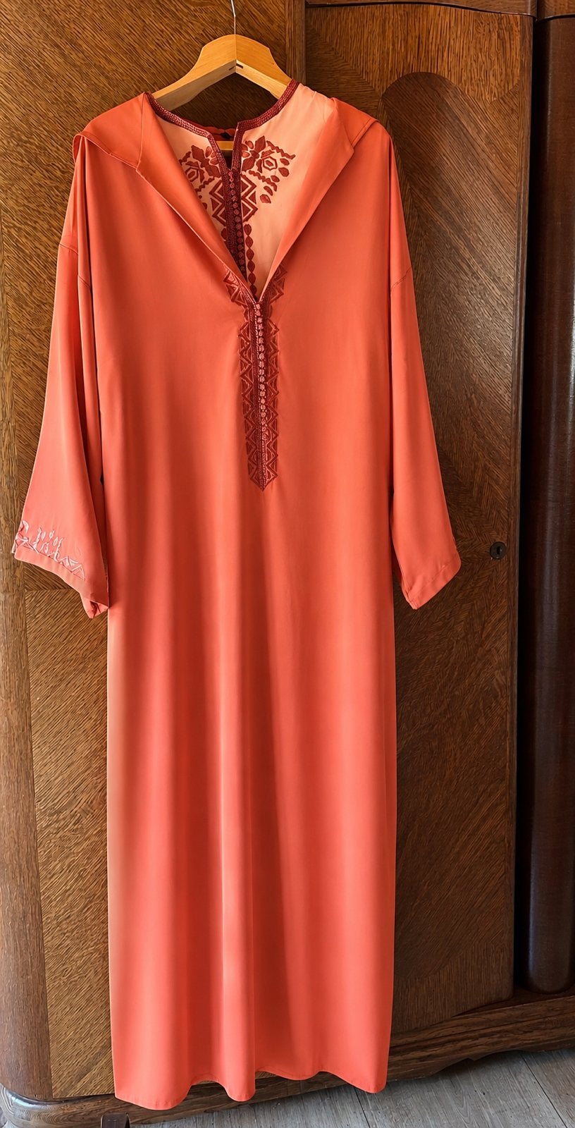 Jellaba 2 pièces neuve – Nieuwe 2-delige djellaba, Vêtements | Femmes, Habits de circonstance, Enlèvement, Comme neuf