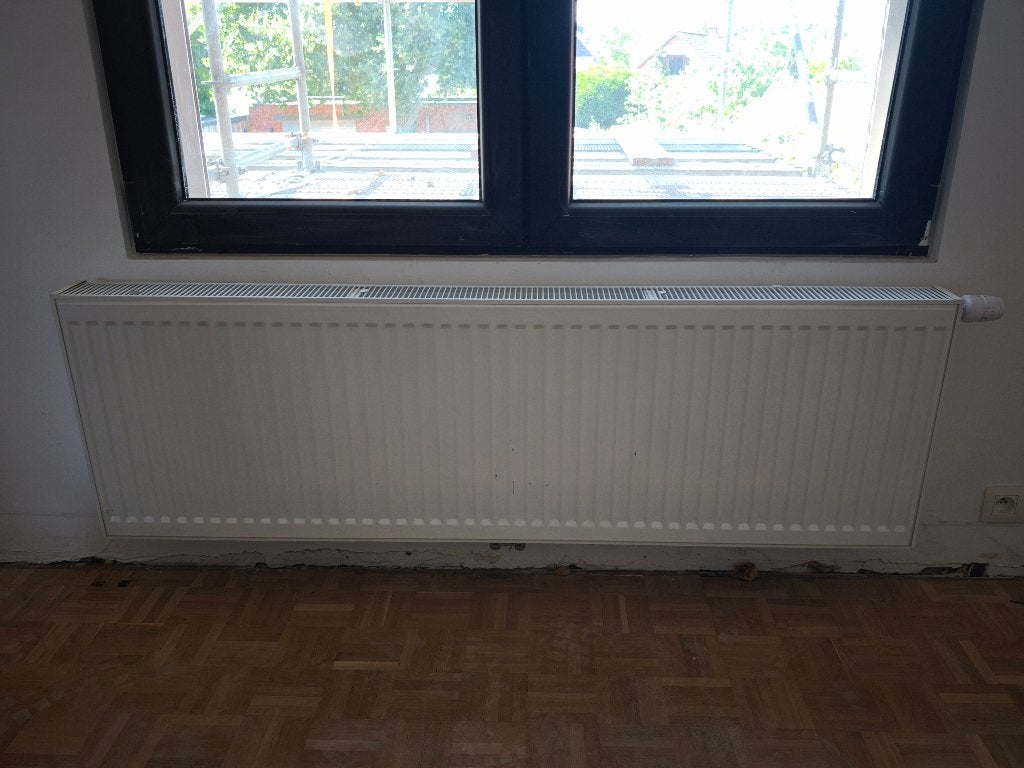 Radiator 2 stuks, Doe-het-zelf en Bouw, 30 tot 80 cm, Hoog rendement (Hr), Radiator, Nieuw