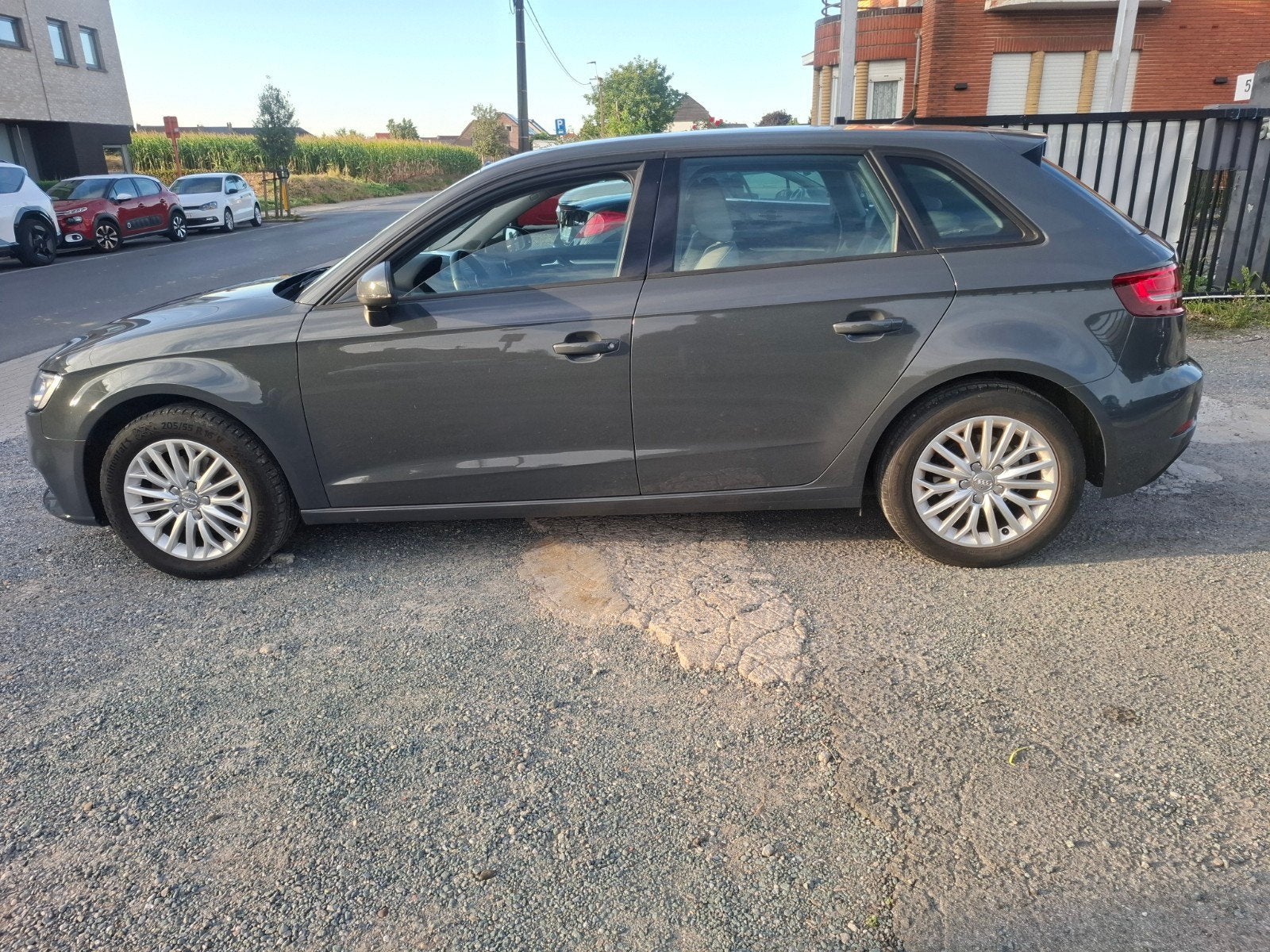 AUDI A3 1.6 TDI ÉTAT CHORROM AUTOMATIQUE, Autos, Cuir, Argent ou Gris, Achat, Euro 6