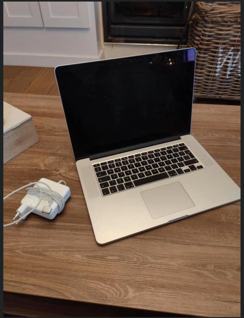Macbookpro 15, Computers en Software, Ophalen of Verzenden, Zo goed als nieuw, MacBook Pro
