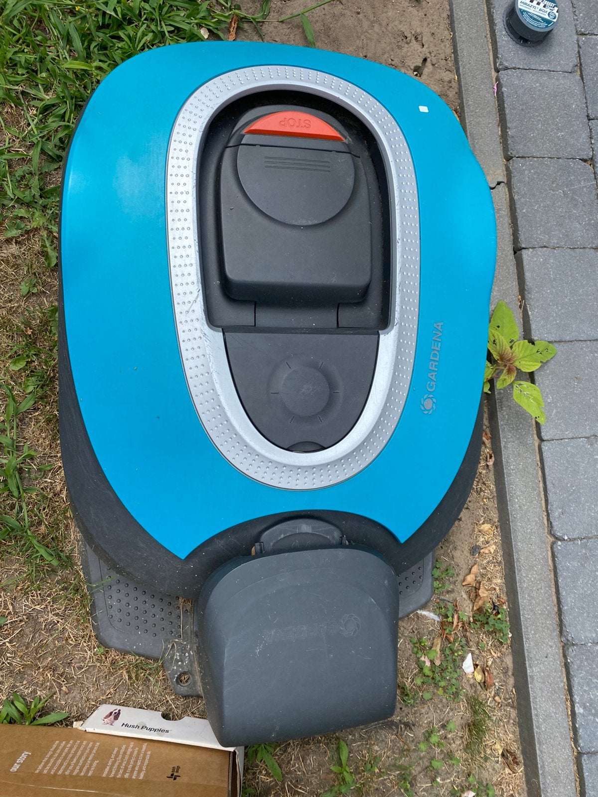 Robotmaaier gardena + onderdelen voor installatie, Tuin en Terras, Ophalen, Zo goed als nieuw