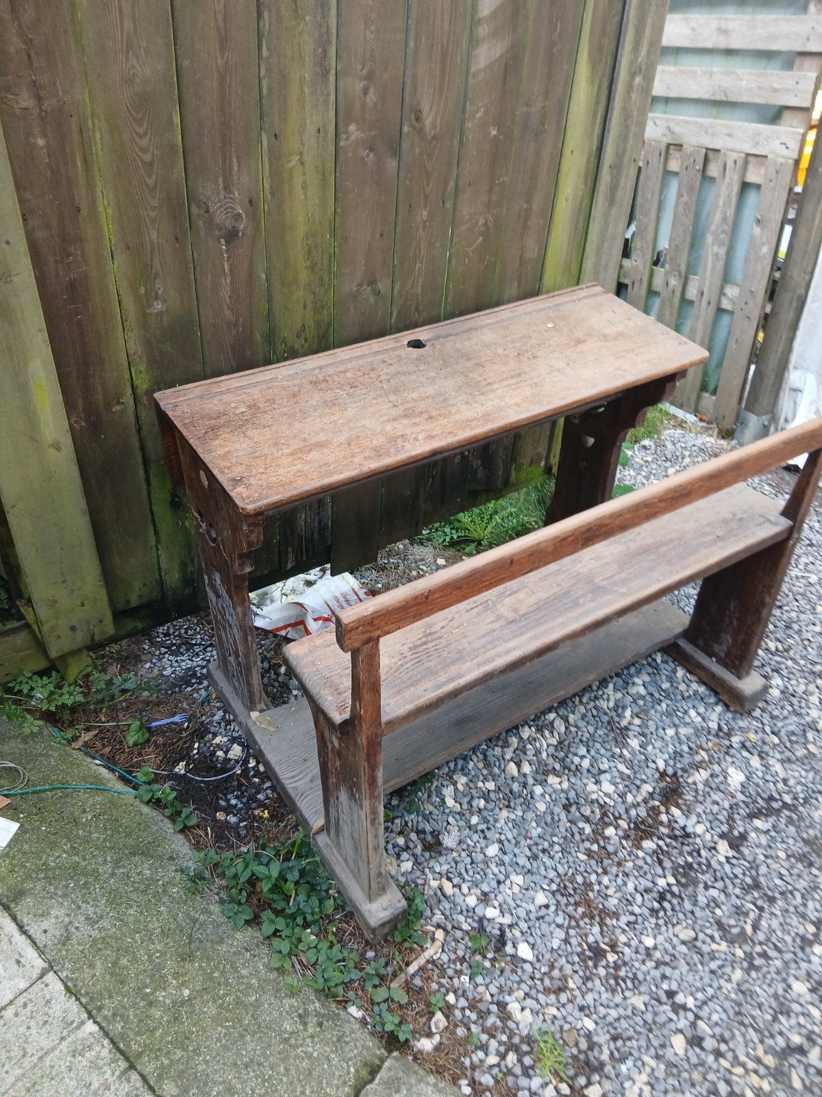 oude dubbele lessenaar in hout, Ophalen