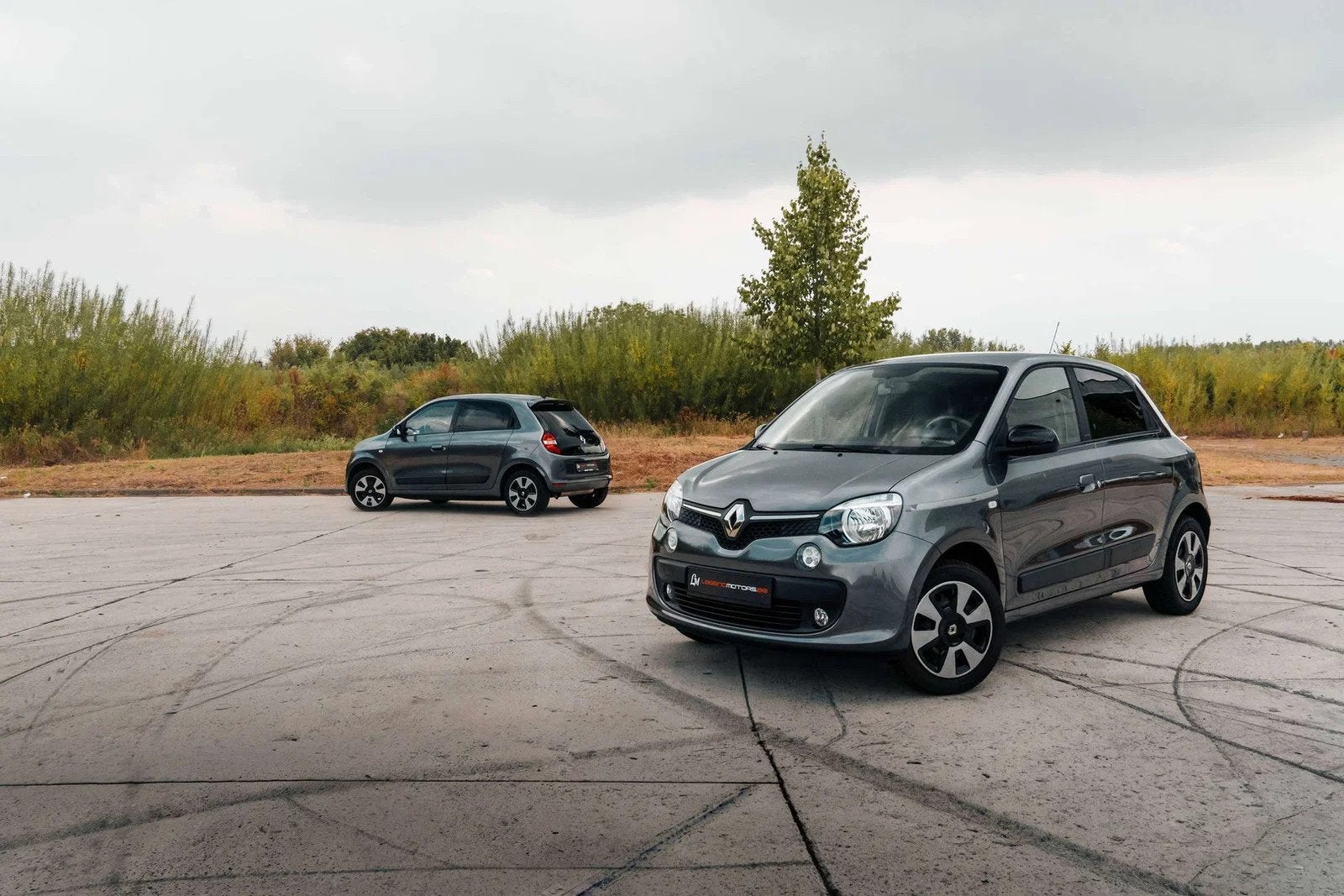 Renault Twingo 1.0i SCe Limited, Autos, https://public.car-pass.be/vhr/da5b0331-883b-4010-a76a-d4b0a1776f69, Argent ou Gris, Euro 6