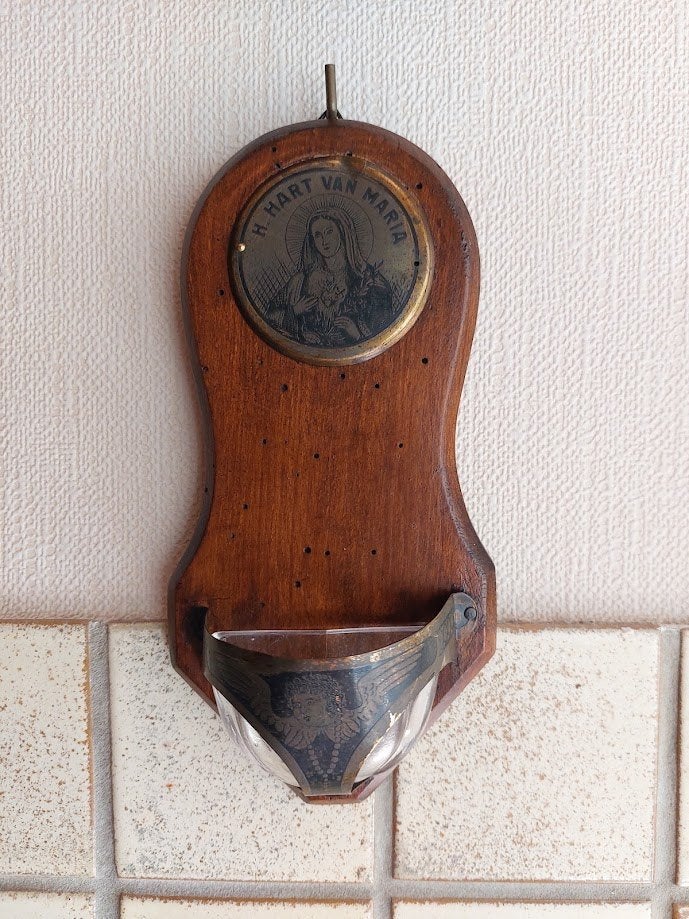 Wijwatervat, Ophalen